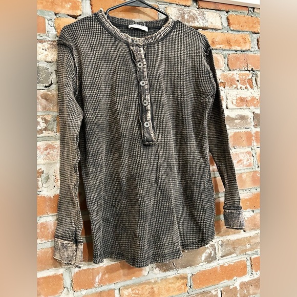 Zenana Washed Out Button-Up Long Sleeve Waffle Knit Tops Size Small - Picture 8 of 15